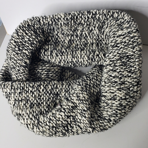 Loft Infiniti Double Layer Cowl Neck Knit Mottled Thick Chunky Neck Scarf OS - Picture 7 of 7